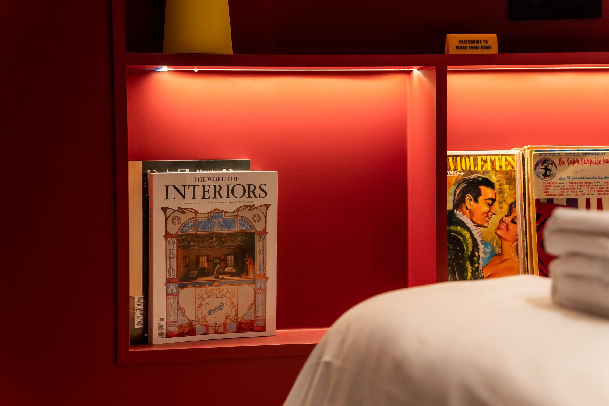 Les livres de la chambre, linge plié